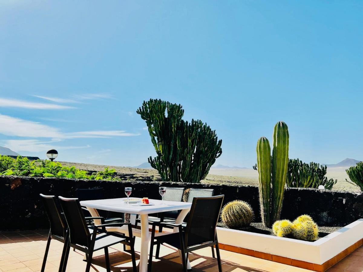 Canaryislandshost I Marquesa Famara Exterior photo